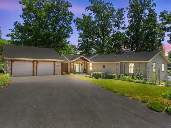 109 Sylvan Ave, Rome City, IN 46784