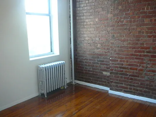 Rented by Kings Court Real Estate | media 19