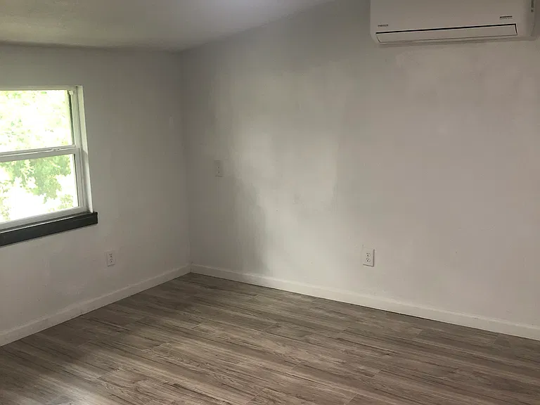 415 Candlelight Ln — Photo 7