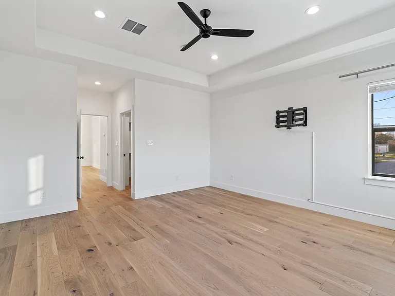3802 Commerce St — Photo 27