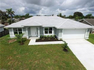 18453 Geranium Rd, Fort Myers, FL 33967