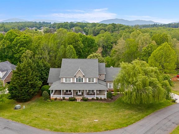 5th image of 1254 Ivy Creek Dr