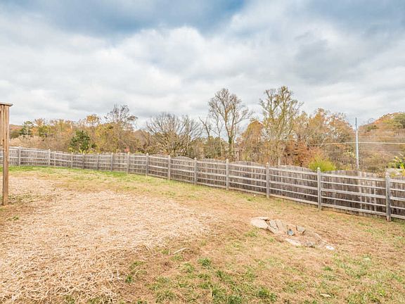 4th image of 2832 Hopscotch Ln