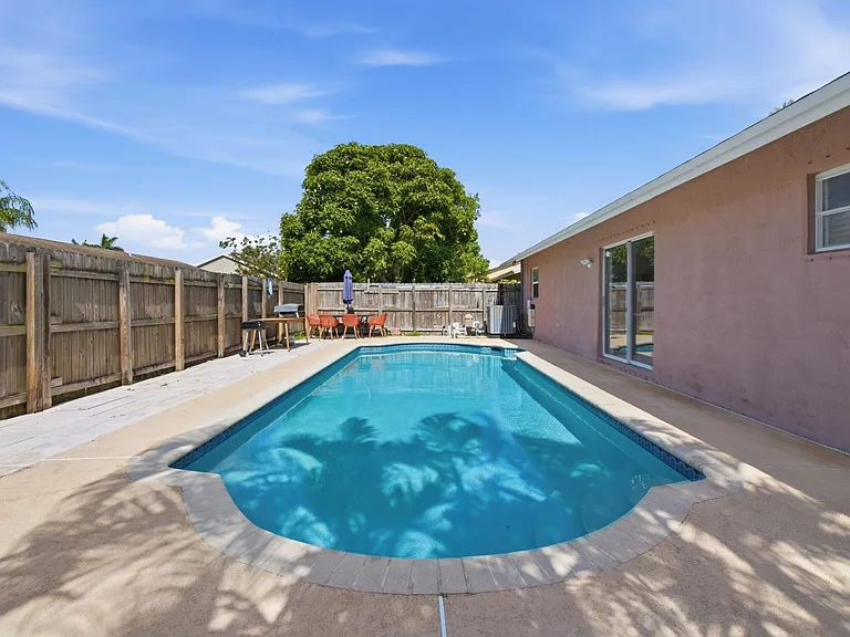 5635 Lake George Pl — Photo 33