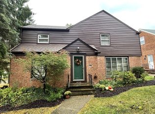 23703 E Baintree Rd, Beachwood, OH 44122