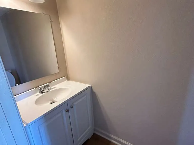 2604 Richland St #1 — Photo 10