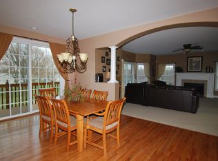 19943 Oakwood Dr, Mokena, IL 60448