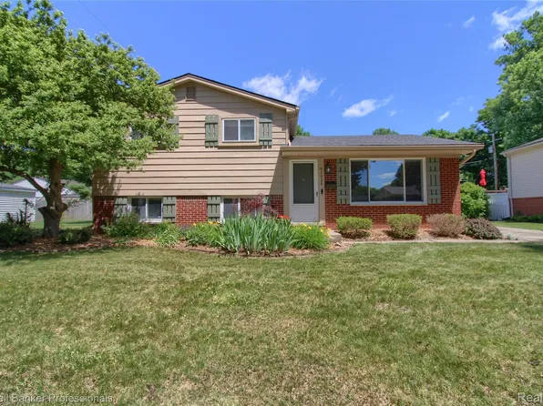 41928 River Oaks, Plymouth, MI 48170