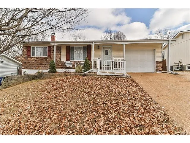 2718 Creekmont Ln photo 1