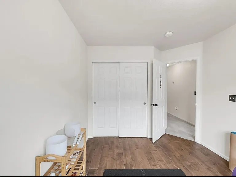 571 S Mobile Pl — Photo 15