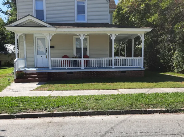 203 E Cypress St, Elizabeth City, NC 27909