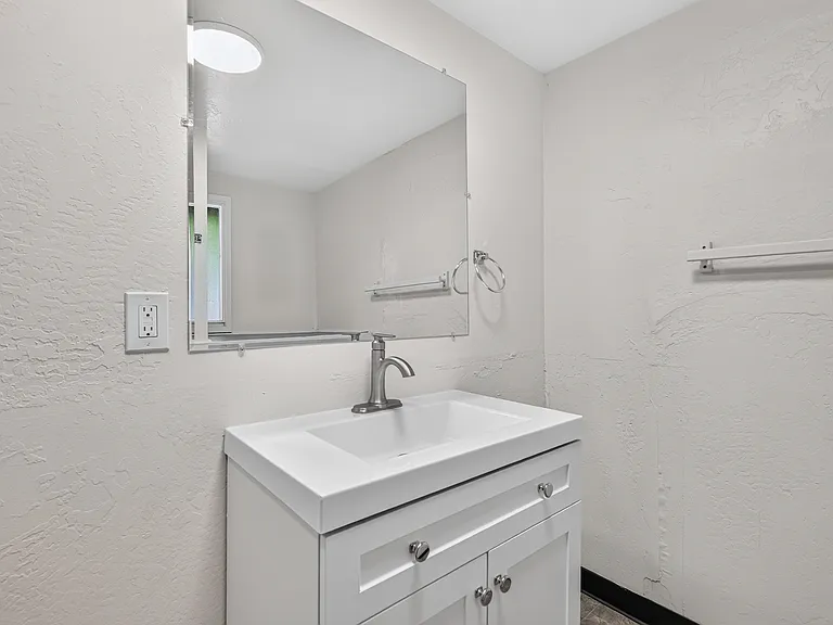 715 N Main St #715 — Photo 19