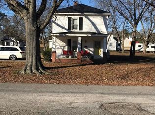 324 Lunenburg Ave, Blackstone, VA 23824