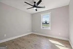 1560 Sams St SE — Photo 9