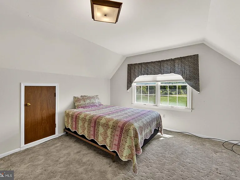 40297 Braddock Rd — Photo 23
