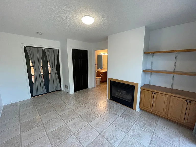 1364 Conservatory Ct — Photo 40