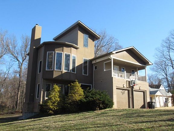 5th image of 2 Hickory St