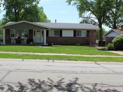 10564 Larkspur Dr, Saint Louis, MO, 63123
