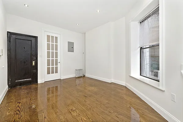 Rented by Keller Williams NYC | media 11