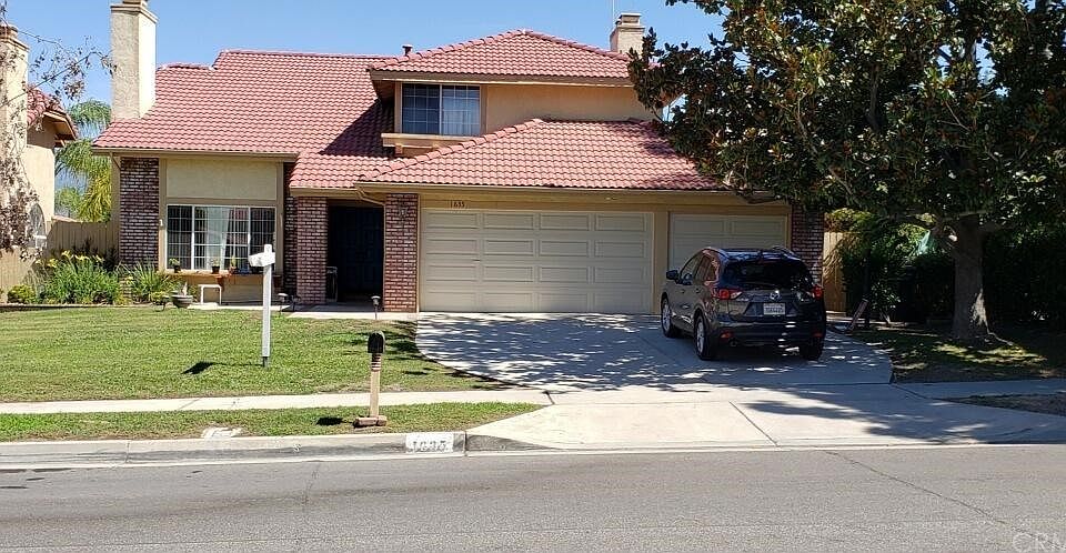 1st image of 1635 Waterford Dr