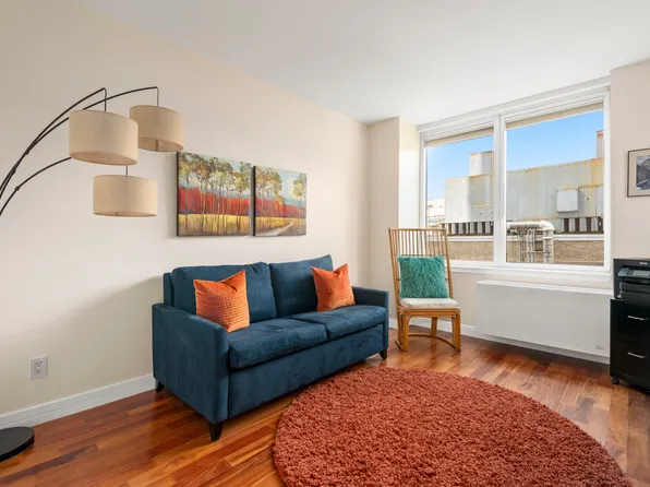 640 West 237th Street image 8 of 11