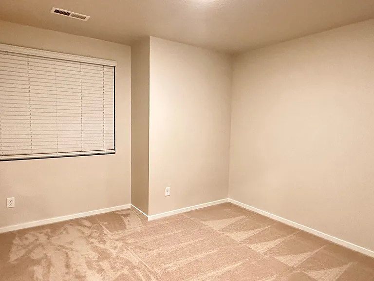 2272 30th Pl — Photo 7