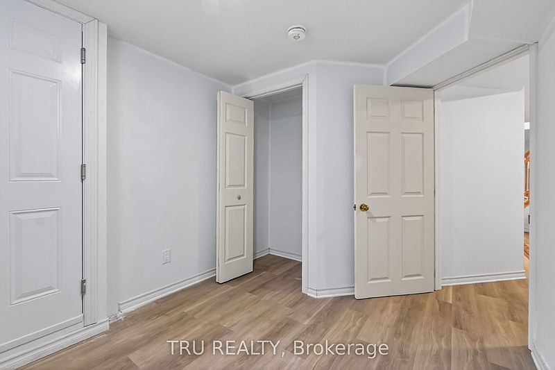 Ottawa House for rent - 3 Bedrooms — photo 13