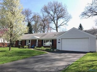 4832 Woodland Ln, Sylvania, OH 43560