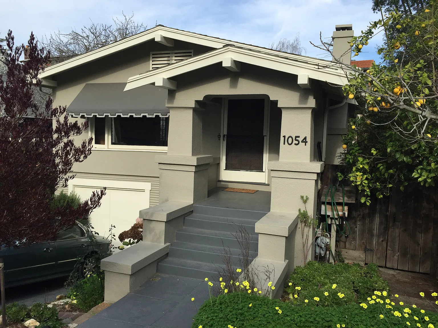 1054 Elbert St photo 1