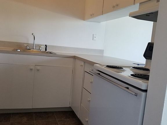 5th image of 1256 Weiland St APT C10
