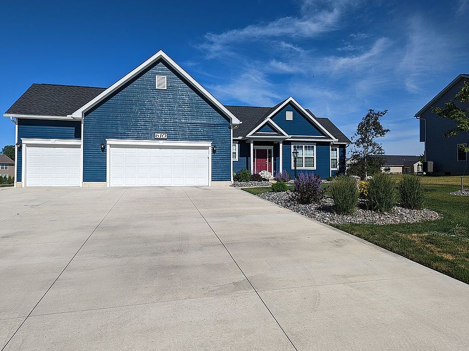 2nd image of 610 Summerfield Pl