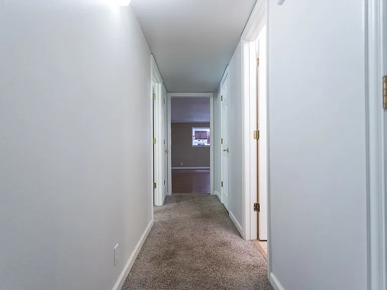 4225 Reaumur Dr — Photo 32