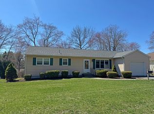 26 Bulkley St, Turners Falls, MA 01376