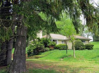 111 Fraser Rd, Valencia, PA 16059