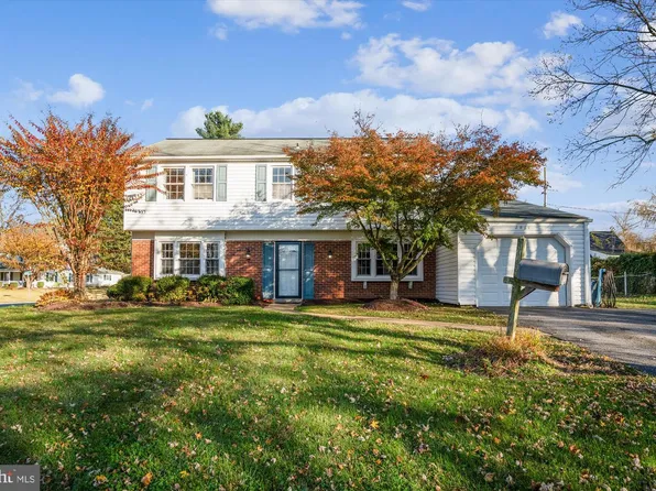 2811 Birdseye Ln, Bowie, MD 20715