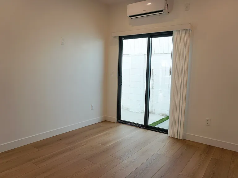 6453 Amigo Ave — Photo 5