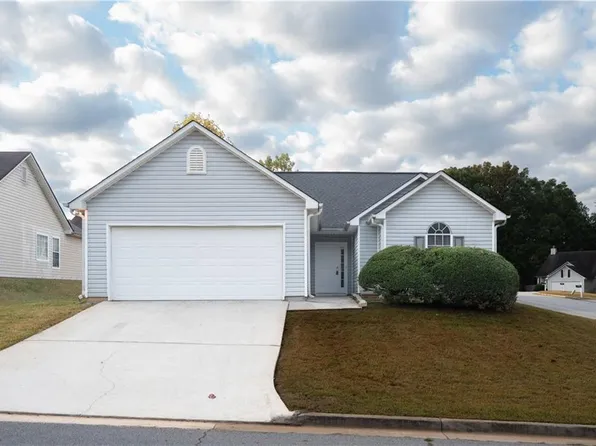 1478 Isleworth Cir, Atlanta, GA 30349