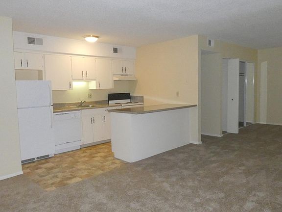 2nd image of 9807 Cherry St #3