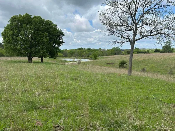 18716 S Stanley Rd, Overbrook, KS 66524