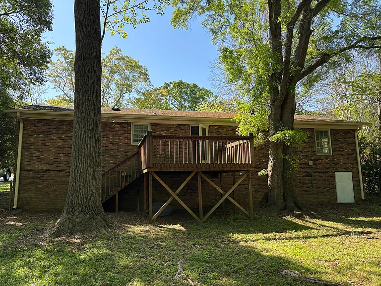 1084 Maryland Ave — Photo 13