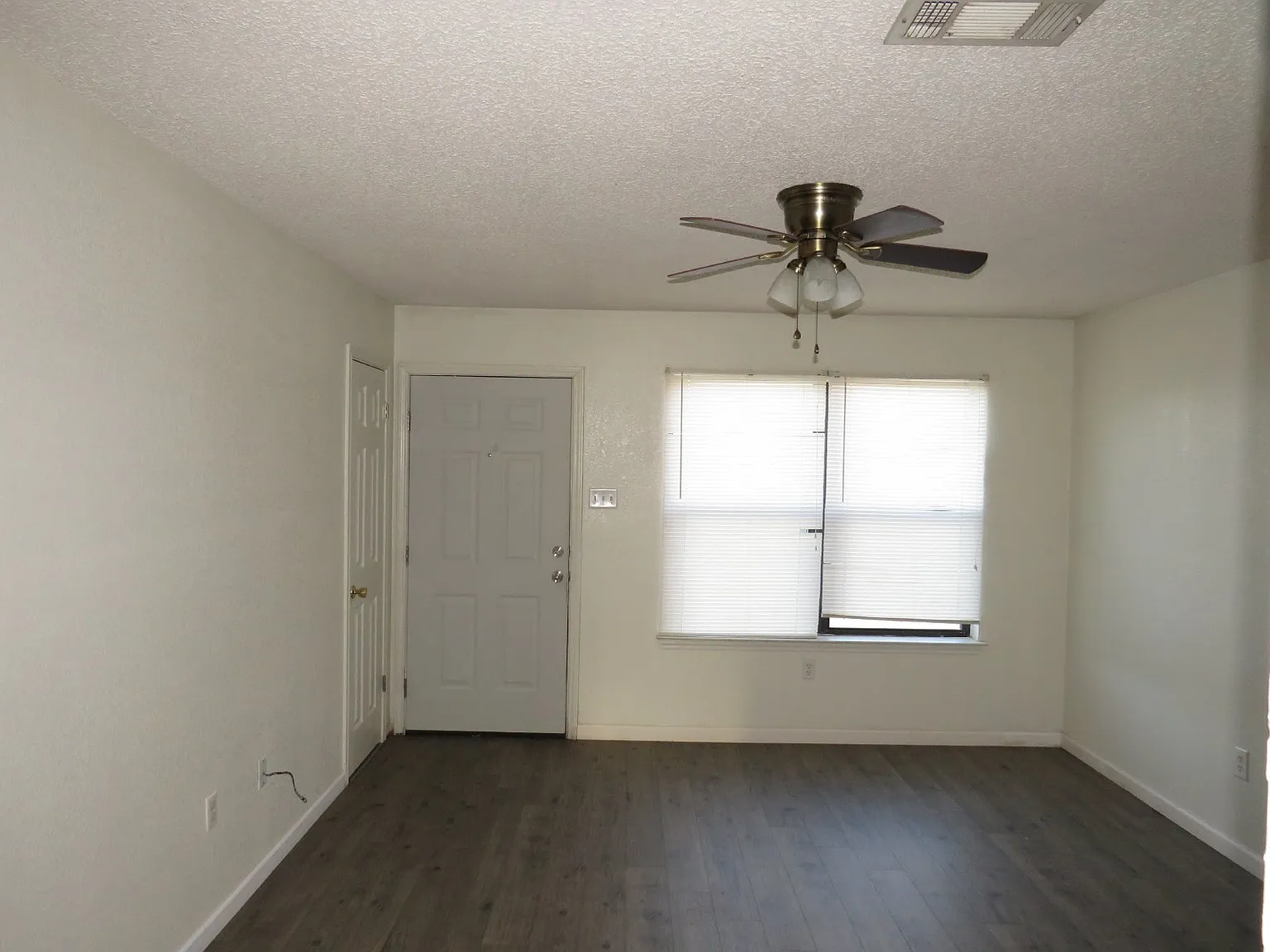 142 Wolf Rd — Photo 2
