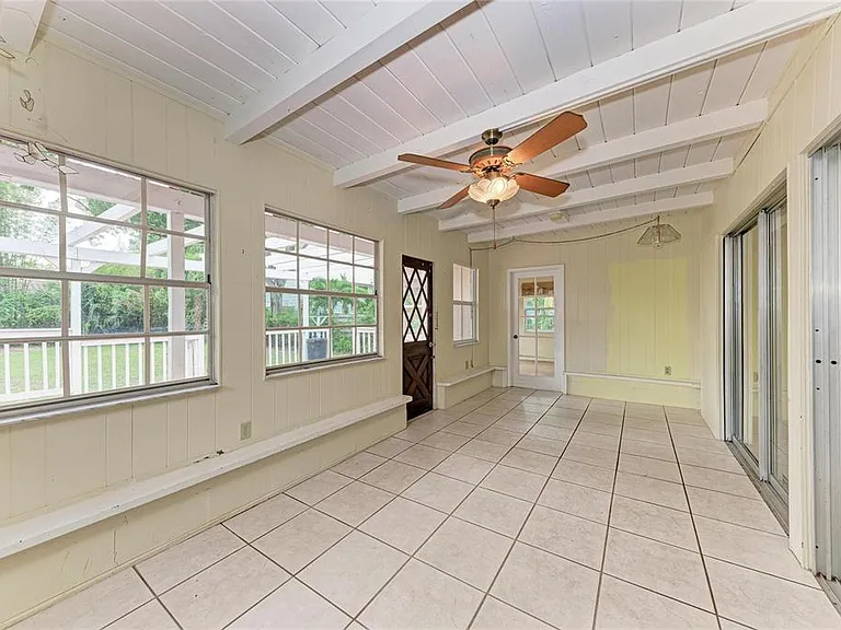 1827 Alta Vista St — Photo 31