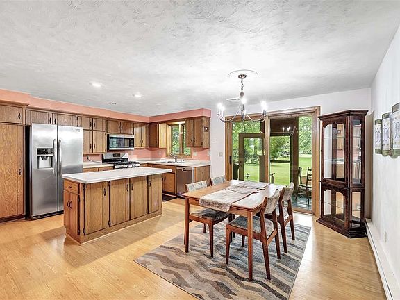 5th image of 5070 Caledonia Dr