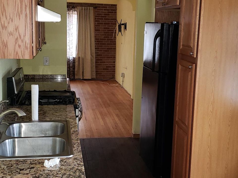 1st image of 4428 W Lisbon Ave