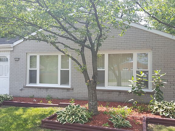 3rd image of 15312 Hill Ct