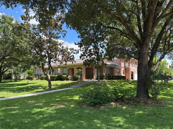 12180 Lakeview Manor Dr, Willis, TX 77318