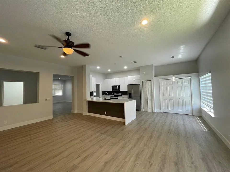 Laurel Ridge Cir