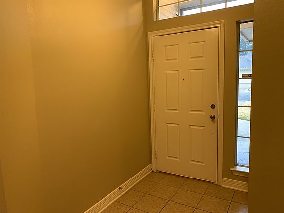 3rd image of 104 Canvasback Ln