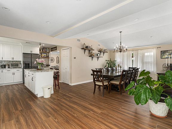 5th image of 39 Dora Ave #39