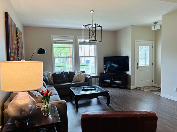 4th image of 226 Heritage Ln